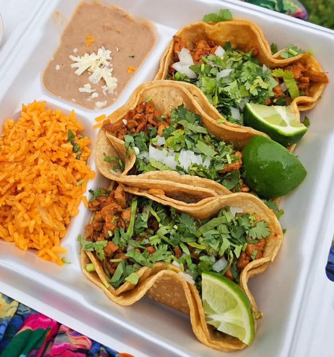 Piñas Mexican Eats
