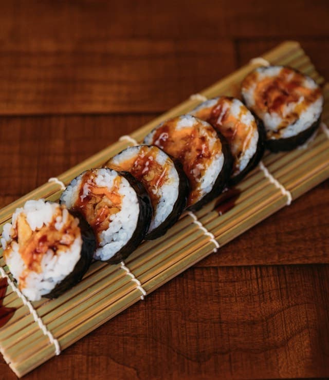 Sweet Potato Tempura Roll (V)