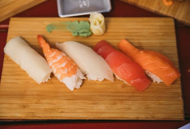 Chef’s Choice Nigiri Combo