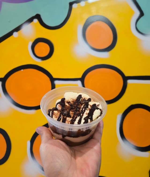 Tiramisu *CONTAINS EGG*