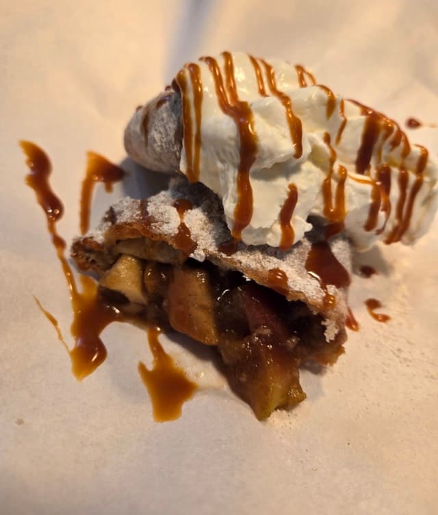 Apple doh’panada
